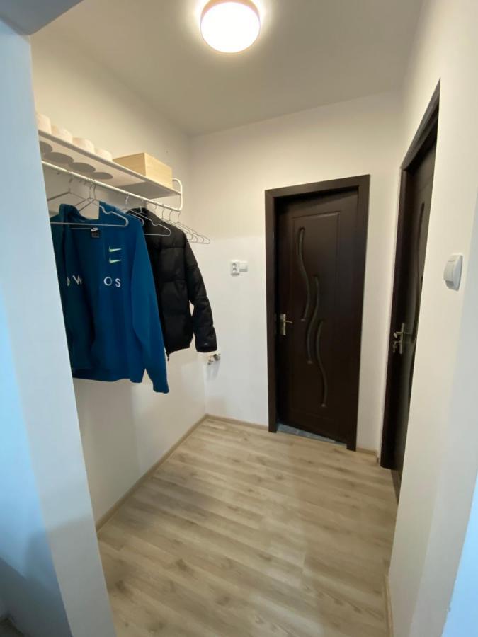 Cazare Petrosani 아파트 외부 사진